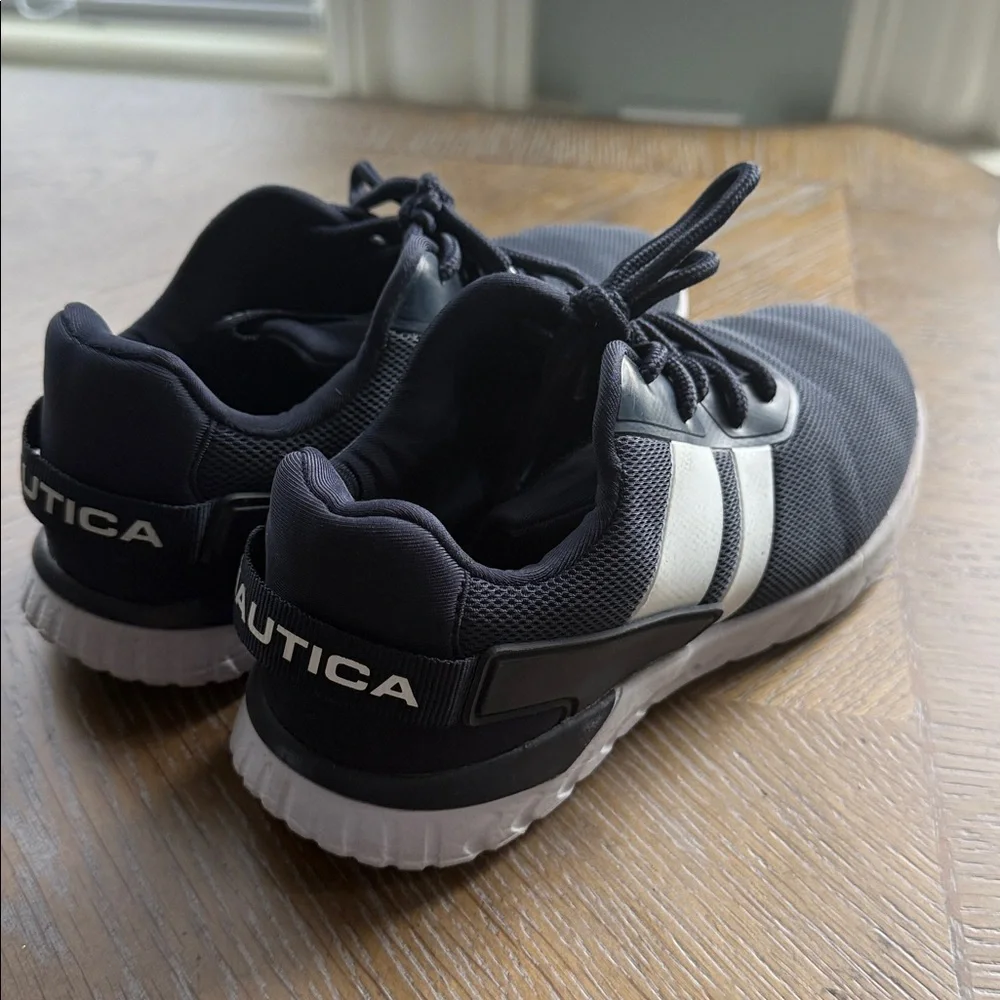 Nautica Manapin Boys Navy Blue/White. Mesh Lace Up athletic Sneakers Size 1